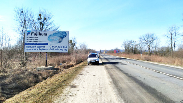 Щит 6x3,  на м. Львів, на м. Жовква/ на кордон з респ. Польща (м. Рава - Руська), траса Львів-Ковель (P-15) + АЗС БРСМ