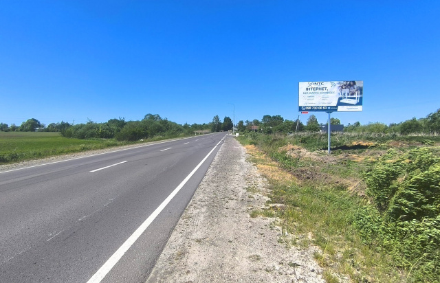 Щит 6x3,  на м. Городок, поряд автомийка LuxWash, в межах населеного пункту с. Залужани, висока конструкція