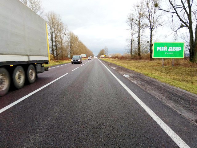 Щит 6x3, с. Сопошин, виїзд з м. Жовква в напрямку м. Львів, траса Львів- Рава-Руська (М-09), на АЗК Амік Щит 6x3, с. Сопошин, виїзд з м. Жовква в напрямку м. Львів, траса Львів- Рава-Руська (М-09), на АЗК Амік
