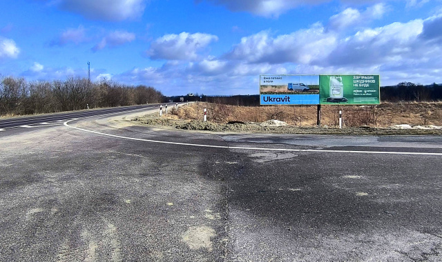 Щит 6x3,  вїзд в м. Олесько з напрямку м. Буськ/ м. Львів, на м. Броди, траса Львів - Київ (Е-40), на м. Київ, на Олеський замок, висока конструкція 