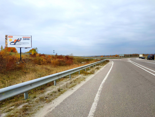 Щит 6x3, вїзд в м. Олесько з сторони м. Броди, м. Київ, траса Львів - Київ (Е-40), на Олеський замок, висока конструкція Щит 6x3, вїзд в м. Олесько з сторони м. Броди, м. Київ, траса Львів - Київ (Е-40), на Олеський замок, висока конструкція
