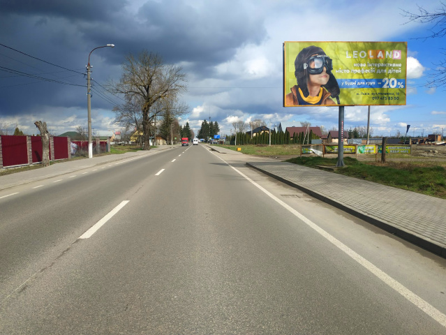 Щит 6x3,  м. Самбір, вул. Чорновола, 168 , щільний потік автотранспорту, гуртівня будматеріалів, АЗК, центральний виїзд всього транспорту в напрямку м. Городок, м. Львів, в межах населеного пункту