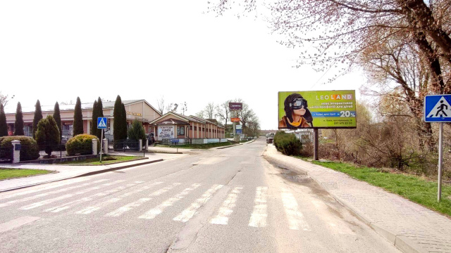 Щит 6x3, м. Мостиська, вул. Полуботка, вїзд на центральну автостанцію, торгові центри, продуктовий базар, великий транзит, пішохідний перехід Щит 6x3, м. Мостиська, вул. Полуботка, вїзд на центральну автостанцію, торгові центри, продуктовий базар, великий транзит, пішохідний перехід